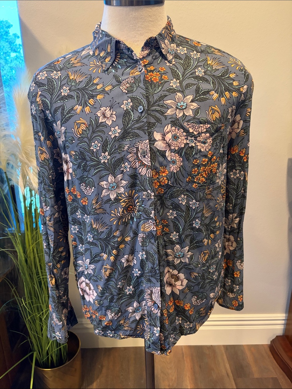 LOFT Floral Button-Front Blouse- XL